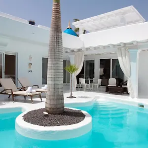 Villa 44